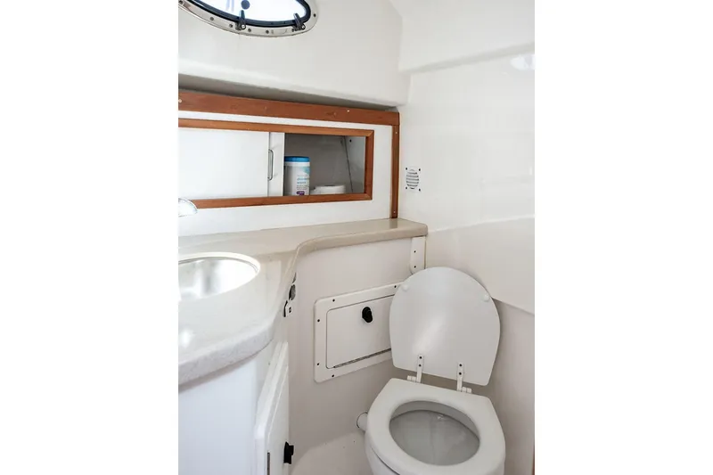 Slide: The Image of ARCHIMEDES, 2005 Back Cove 29 Hard Top - 35