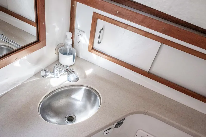 Slide: The Image of ARCHIMEDES, 2005 Back Cove 29 Hard Top - 36