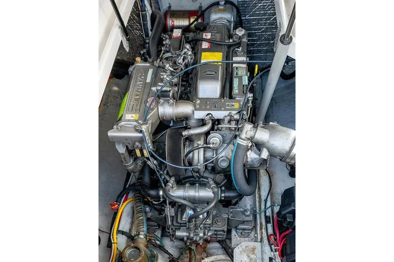 Slide: The Image of ARCHIMEDES, 2005 Back Cove 29 Hard Top - 38