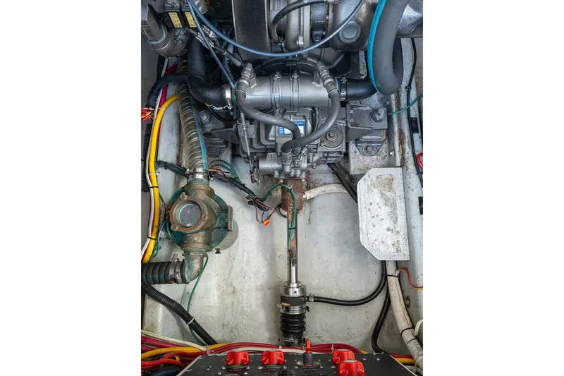 Slide: The Image of ARCHIMEDES, 2005 Back Cove 29 Hard Top - 39