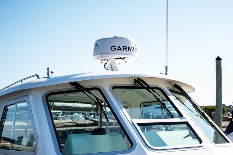 Slide: The Image of ARCHIMEDES, 2005 Back Cove 29 Hard Top - 4