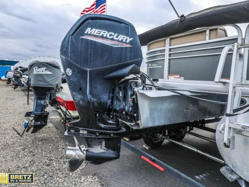 Slide: The Image of Party Barge 20 DLX 2022 - 10