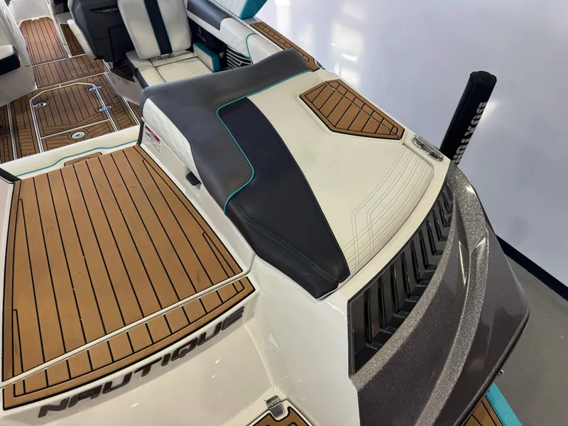 Slide: The Image of Nautique Super Air Nautique G23 2019 - 11