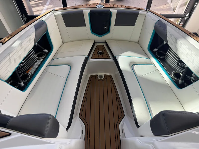 Slide: The Image of Nautique Super Air Nautique G23 2019 - 17