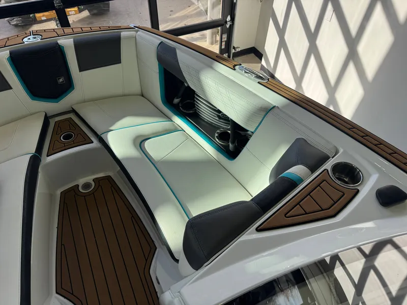 Slide: The Image of Nautique Super Air Nautique G23 2019 - 18
