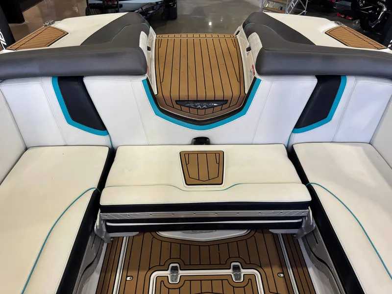 Slide: The Image of Nautique Super Air Nautique G23 2019 - 27