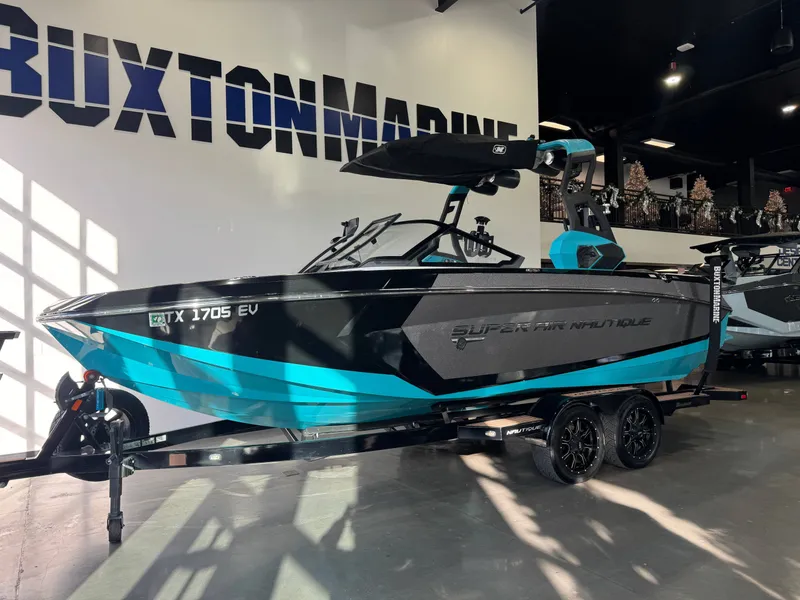 Slide: The Image of Nautique Super Air Nautique G23 2019 - 3