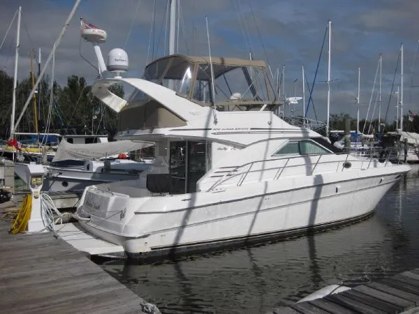 Slide: The Image of Sea Ray 400 Sedan Bridge 2000 - 0