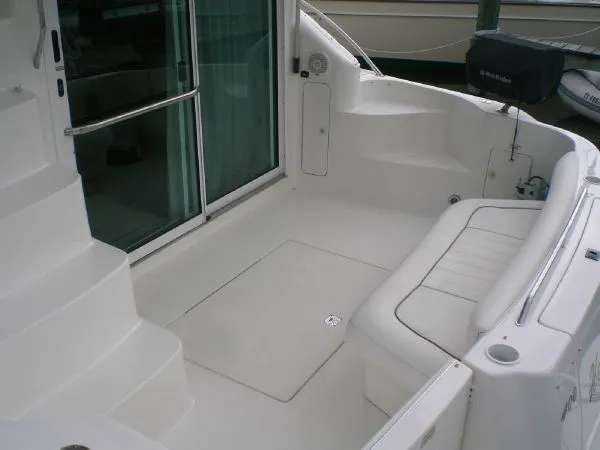 Slide: The Image of Sea Ray 400 Sedan Bridge 2000 - 11