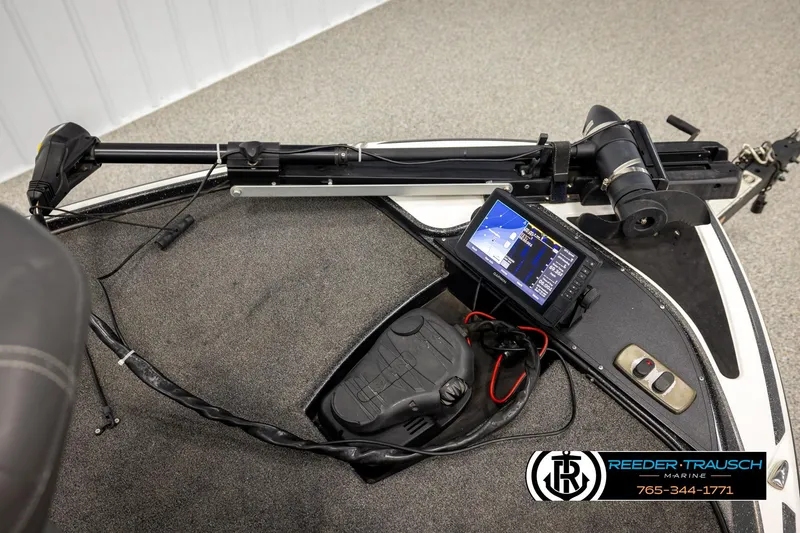 Slide: The Image of Fishing boat deck with sonar display and foot pedal, Ntiro Z17, 2021 model. - 41