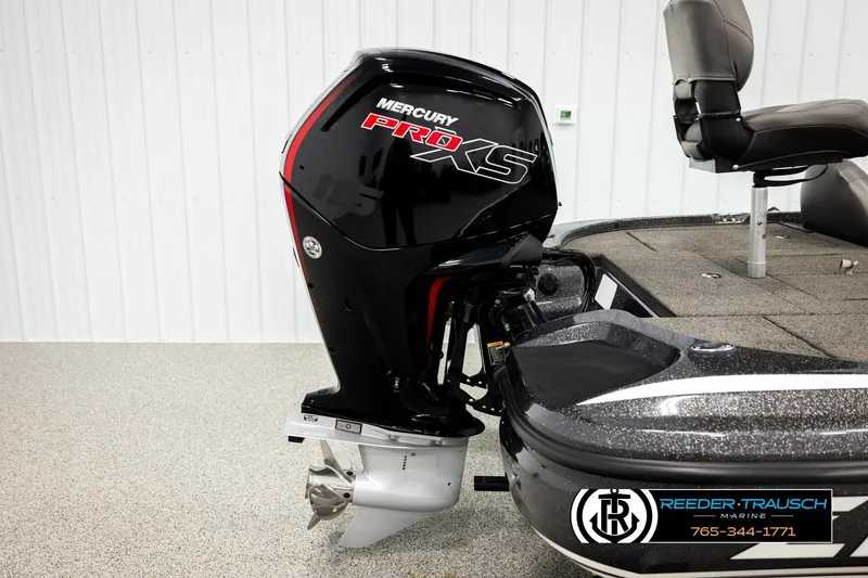 Slide: The Image of Ntiro Z17 2021 boat with Mercury Pro XS outboard motor, displayed indoors. - 45