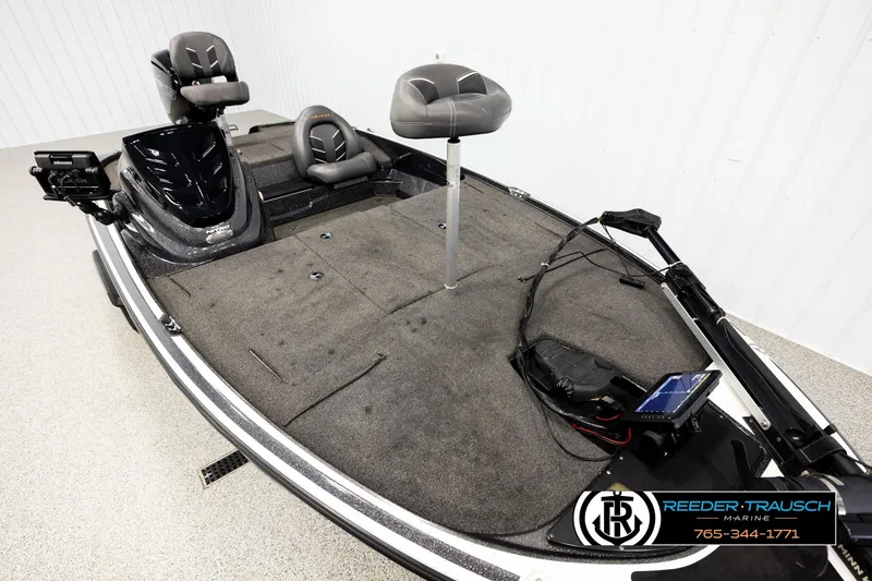 Slide: The Image of Ntiro Z17 2021 fishing boat interior with seating and equipment, displayed at Reeder-Trausch Marine. - 8