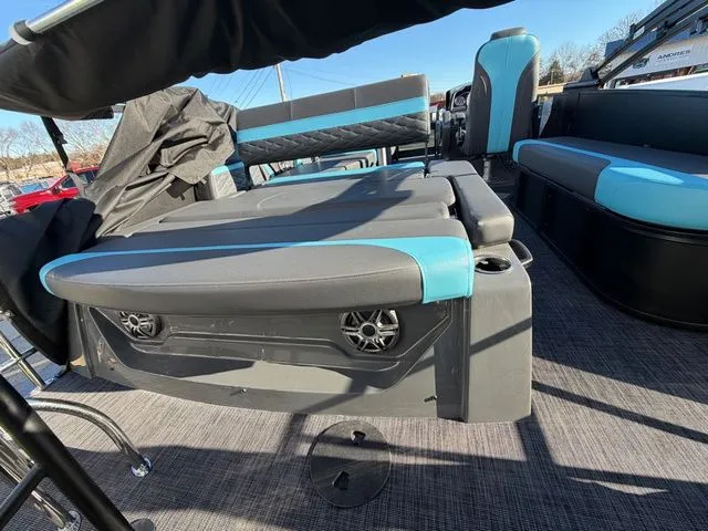 Slide: The Image of Godfrey Monaco 235 SFL Tritoon - Yamaha 300 2026 - 19