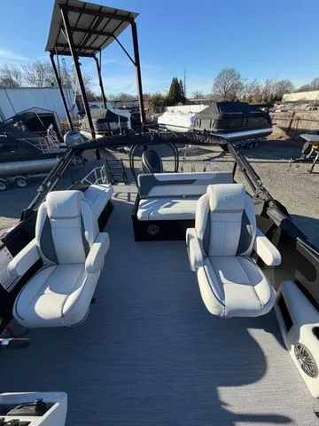 Slide: The Image of Godfrey Sweetwater 2286 SFLC - Suzuki 250 SS 2026 - 5