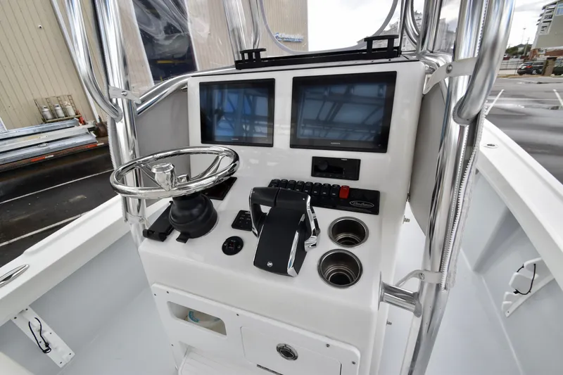 Slide: The Image of Pair Customs 24 Center Console DV 2023 - 12