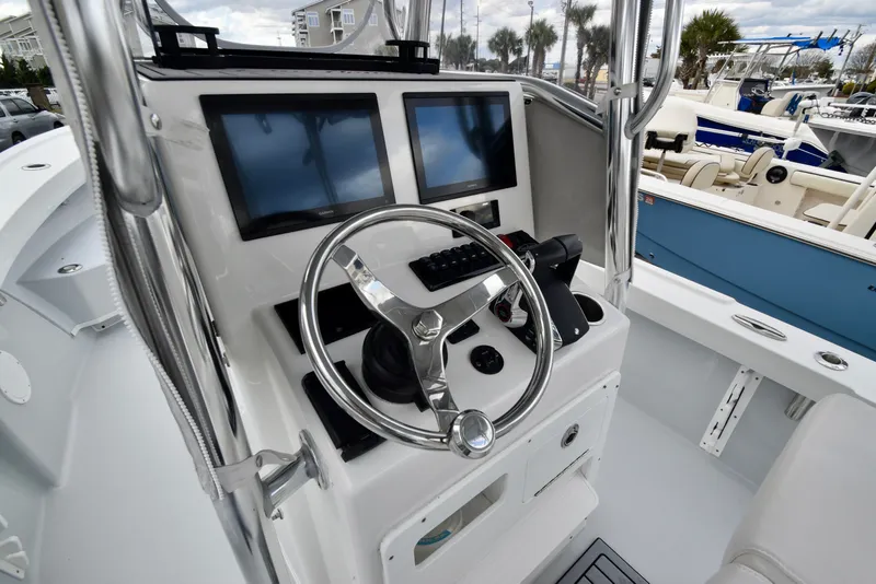 Slide: The Image of Pair Customs 24 Center Console DV 2023 - 13