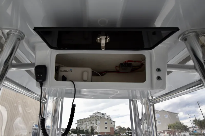 Slide: The Image of Pair Customs 24 Center Console DV 2023 - 36