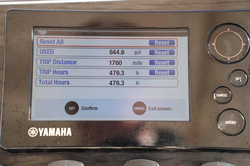 Slide: The Image of Yamaha display showing trip data for 2016 Grady-White Freedom 255 boat. - 33