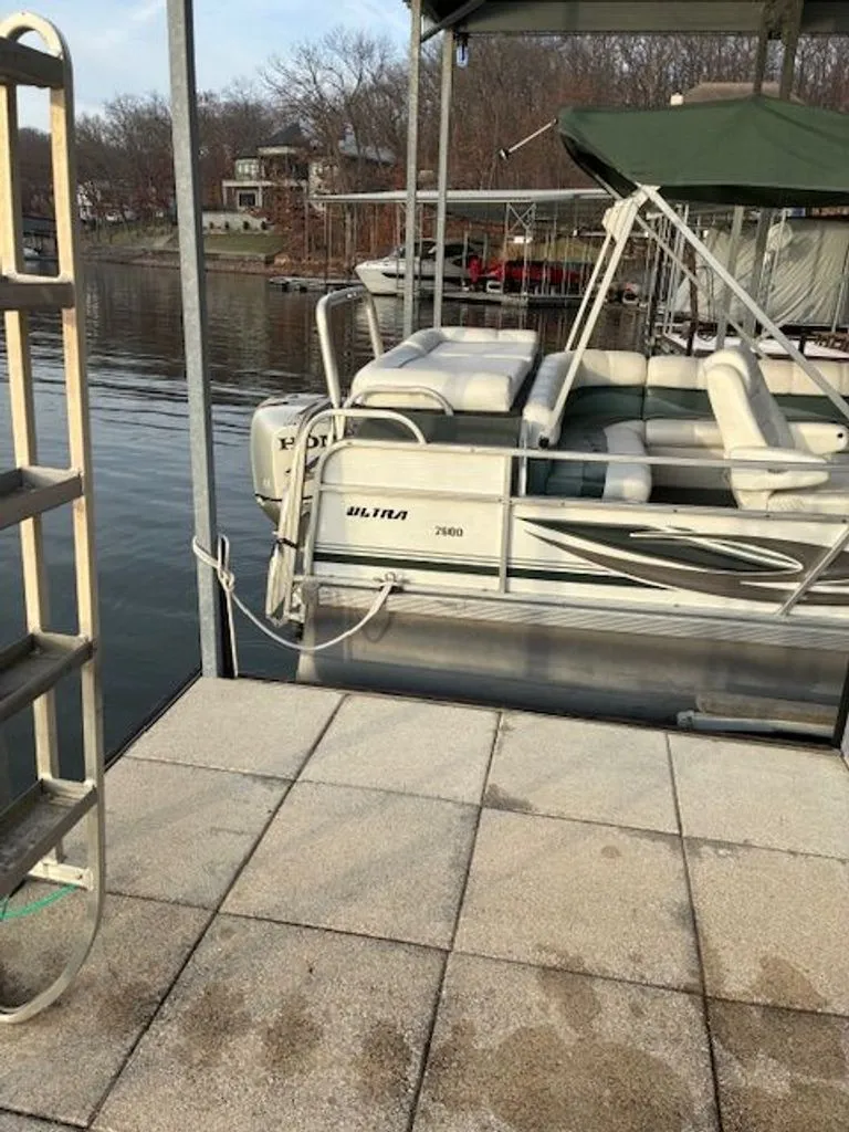 Slide: The Image of PlayCraft Ultra 2004 - 5