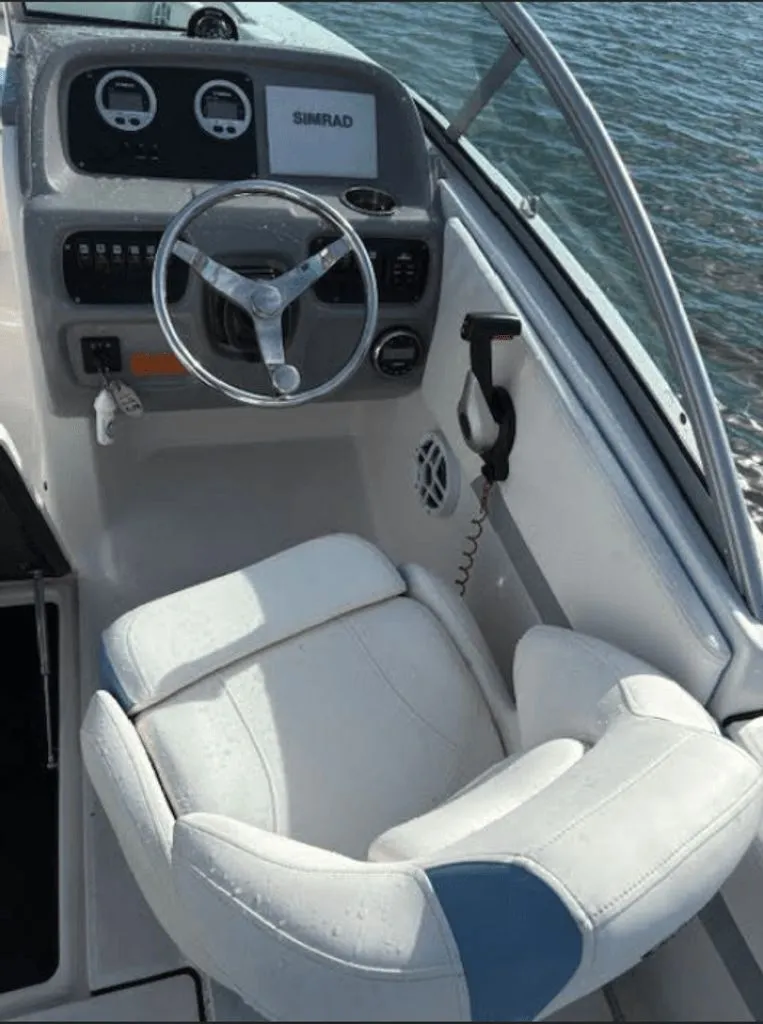 Slide: The Image of Robalo 207 Dual Console 2023 - 6