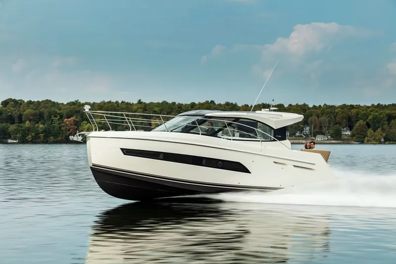 The Image of Carver Yachts C34 Coupe 2019 - 0