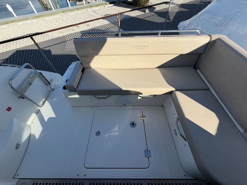 Slide: The Image of Carver Yachts C34 Coupe 2019 - 10