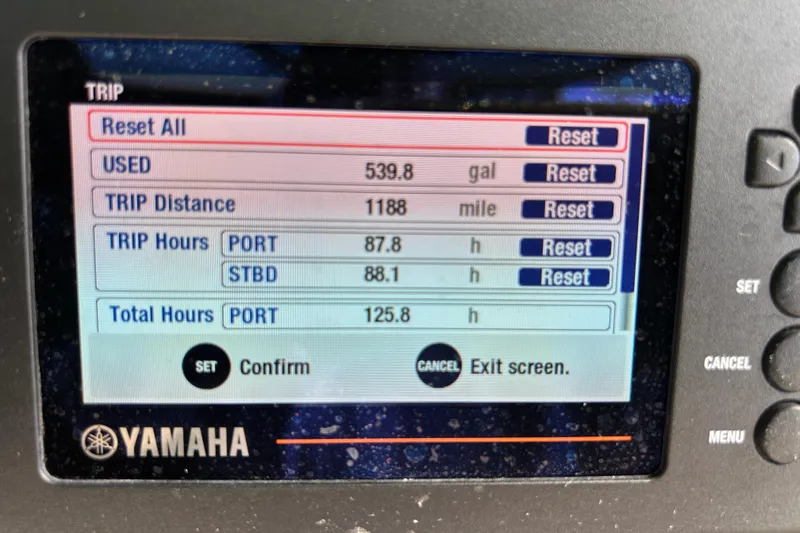 Slide: The Image of Yamaha display showing trip data for 2023 Robalo R242 Center Console boat. - 15