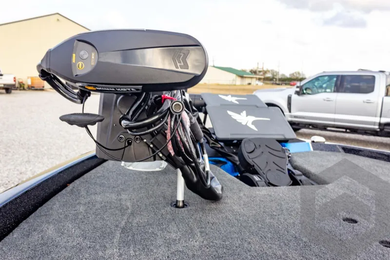 Slide: The Image of 2026 Skeeter ZXE21 boat with advanced trolling motor and control panel. - 18