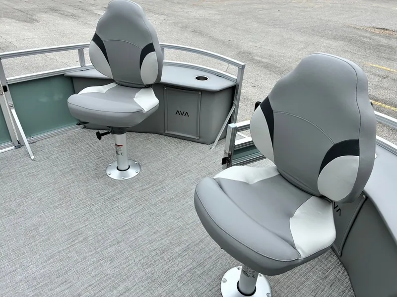 Slide: The Image of Avalon Venture 85 Rear Fish - 21' 2026 - 9