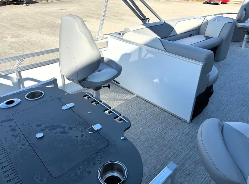 Slide: The Image of Avalon Venture 85 Quad Fish - 21' 2026 - 22