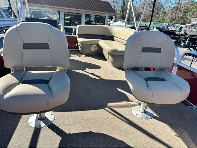 Slide: The Image of Sun Tracker Bass Buggy 16 XL Select 2023 - 12