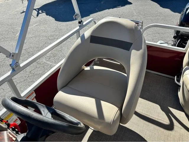 Slide: The Image of Sun Tracker Bass Buggy 16 XL Select 2023 - 9