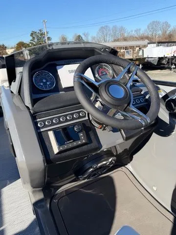 Slide: The Image of Godfrey Monaco 235 SFL - Yamaha 300 2026 - 11