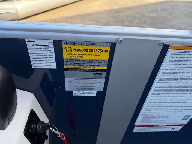 Slide: The Image of Godfrey Sweetwater 2286 SBX - 150 HP Yamaha 2026 - 11