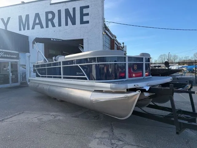 Slide: The Image of Godfrey Sweetwater 2286 SBX - 150 HP Yamaha 2026 - 4