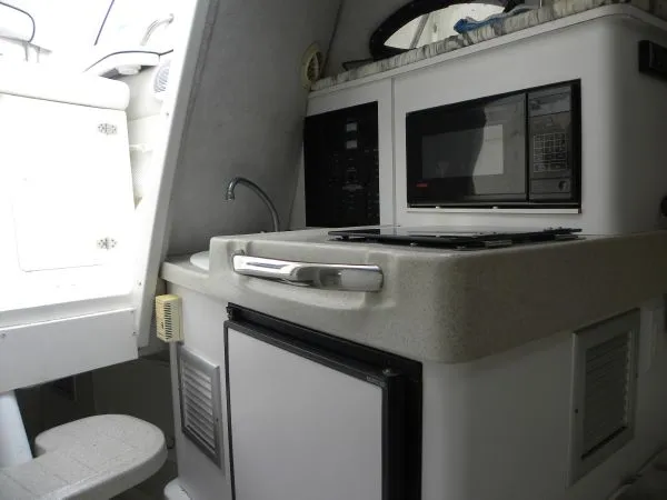 Slide: The Image of Wellcraft 270 Coastal I/O 2001 - 10