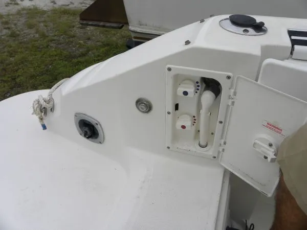 Slide: The Image of Wellcraft 270 Coastal I/O 2001 - 6