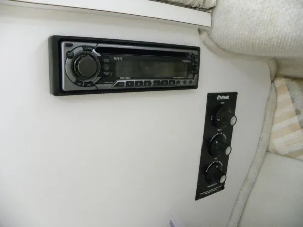 Slide: The Image of Wellcraft 270 Coastal I/O 2001 - 9
