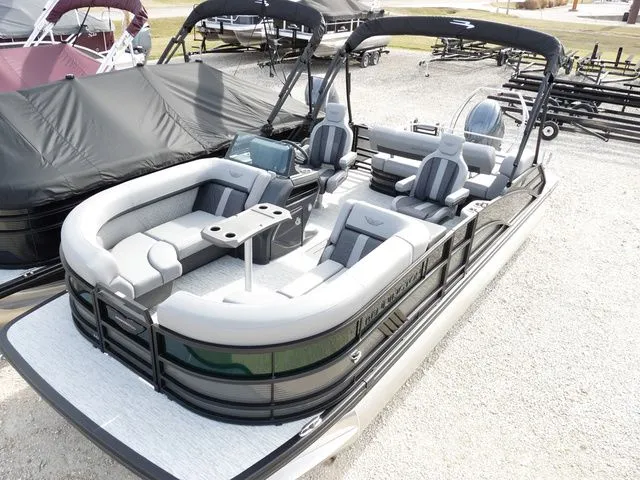 The Image of Bennington 22MSB Tritoon 2026 - 1