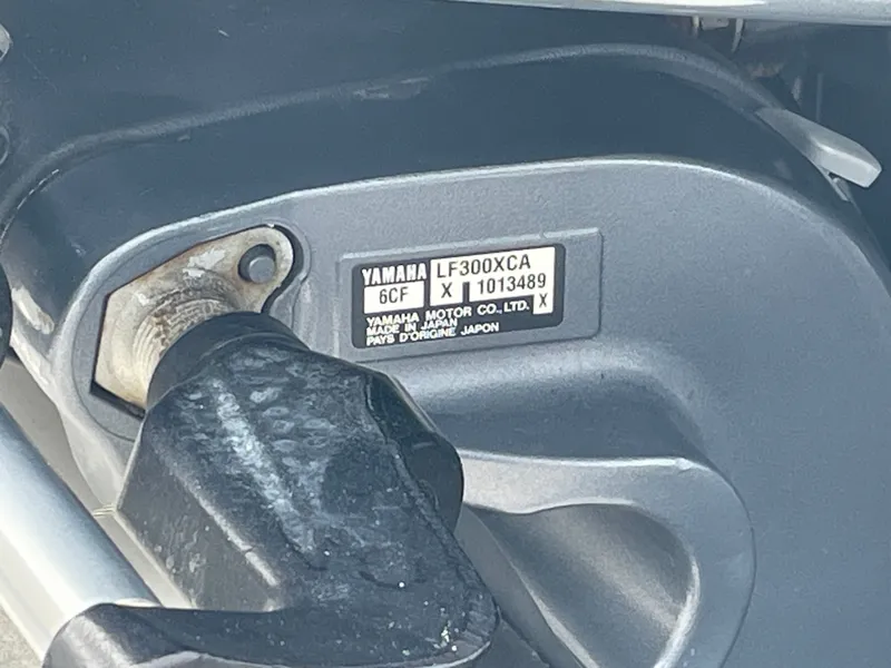 Slide: The Image of Key West Billistic 281 Center Console 2018 - 13