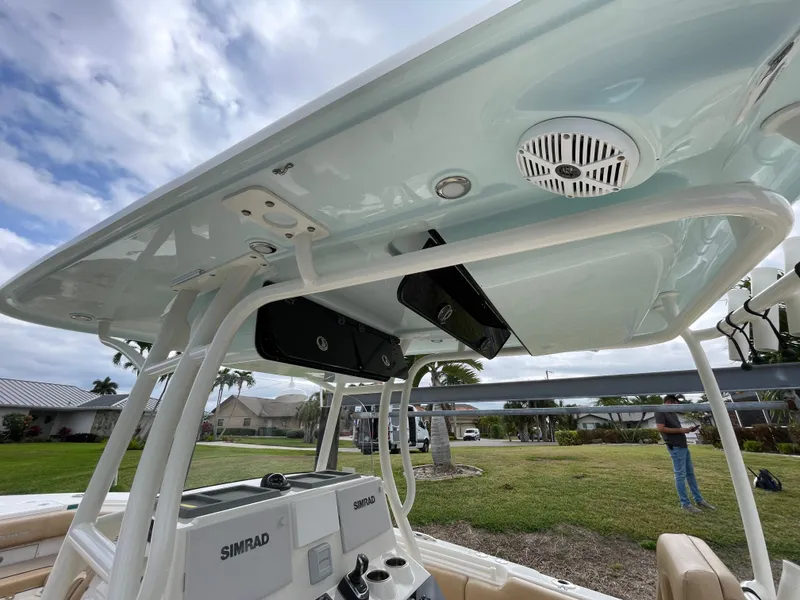 Slide: The Image of Key West Billistic 281 Center Console 2018 - 23