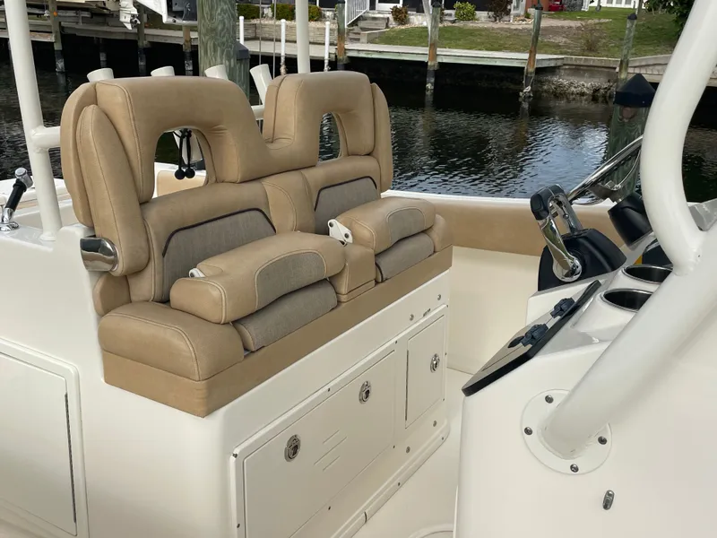 Slide: The Image of Key West Billistic 281 Center Console 2018 - 30