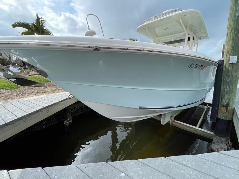 Slide: The Image of Key West Billistic 281 Center Console 2018 - 38