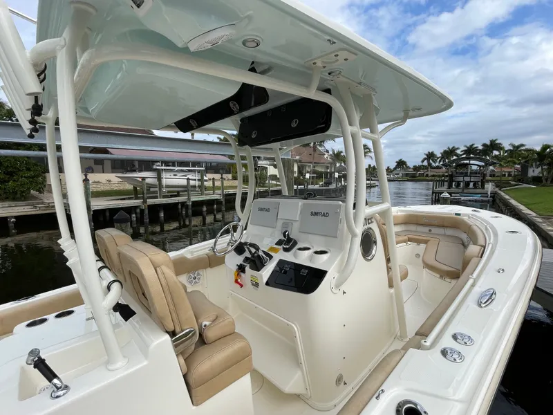 Slide: The Image of Key West Billistic 281 Center Console 2018 - 44