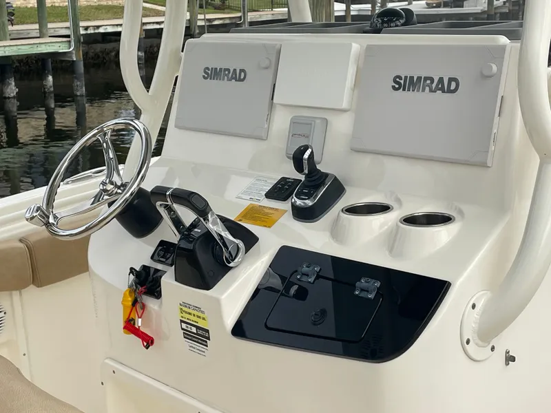 Slide: The Image of Key West Billistic 281 Center Console 2018 - 45