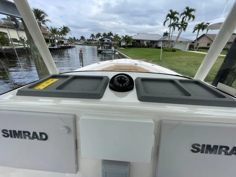Slide: The Image of Key West Billistic 281 Center Console 2018 - 48