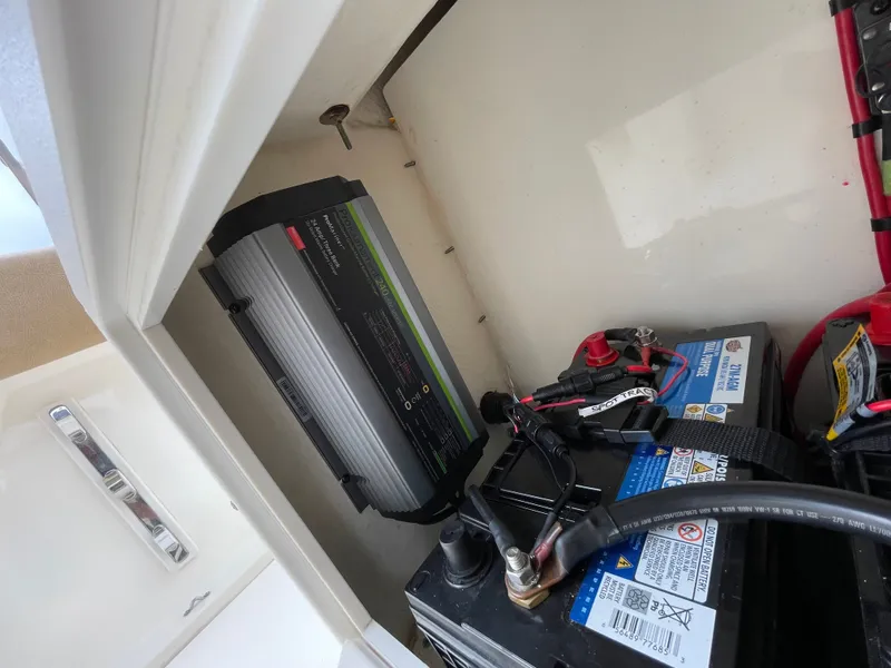 Slide: The Image of Key West Billistic 281 Center Console 2018 - 54