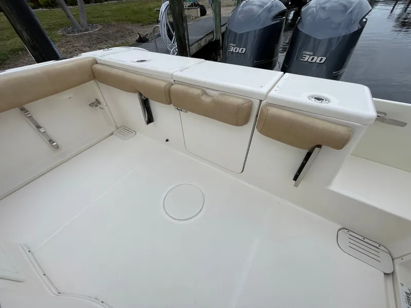 Slide: The Image of Key West Billistic 281 Center Console 2018 - 84