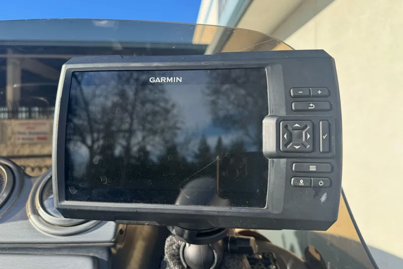 Slide: The Image of Garmin GPS device on 2004 Crestliner 1650 Fish Hawk boat dashboard. - 8