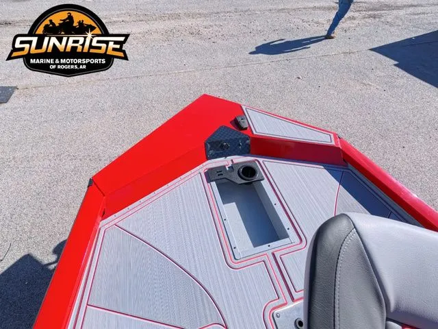 Slide: The Image of G3 Sportsman 1810 SE 2026 - 16